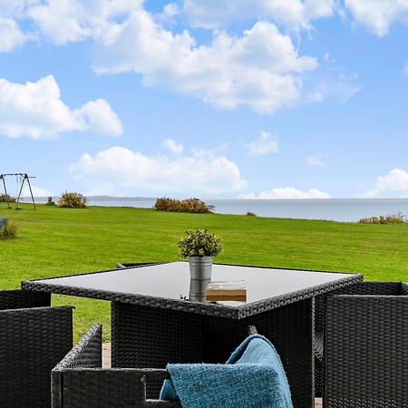 Immaculate 2-Bed House At The Beach 12H Brenderup Exterior photo